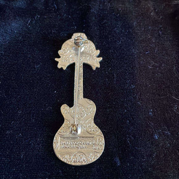 Hard Rock Cafe Pins - Picture 8 of 11